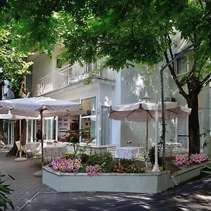 Capri Hotel